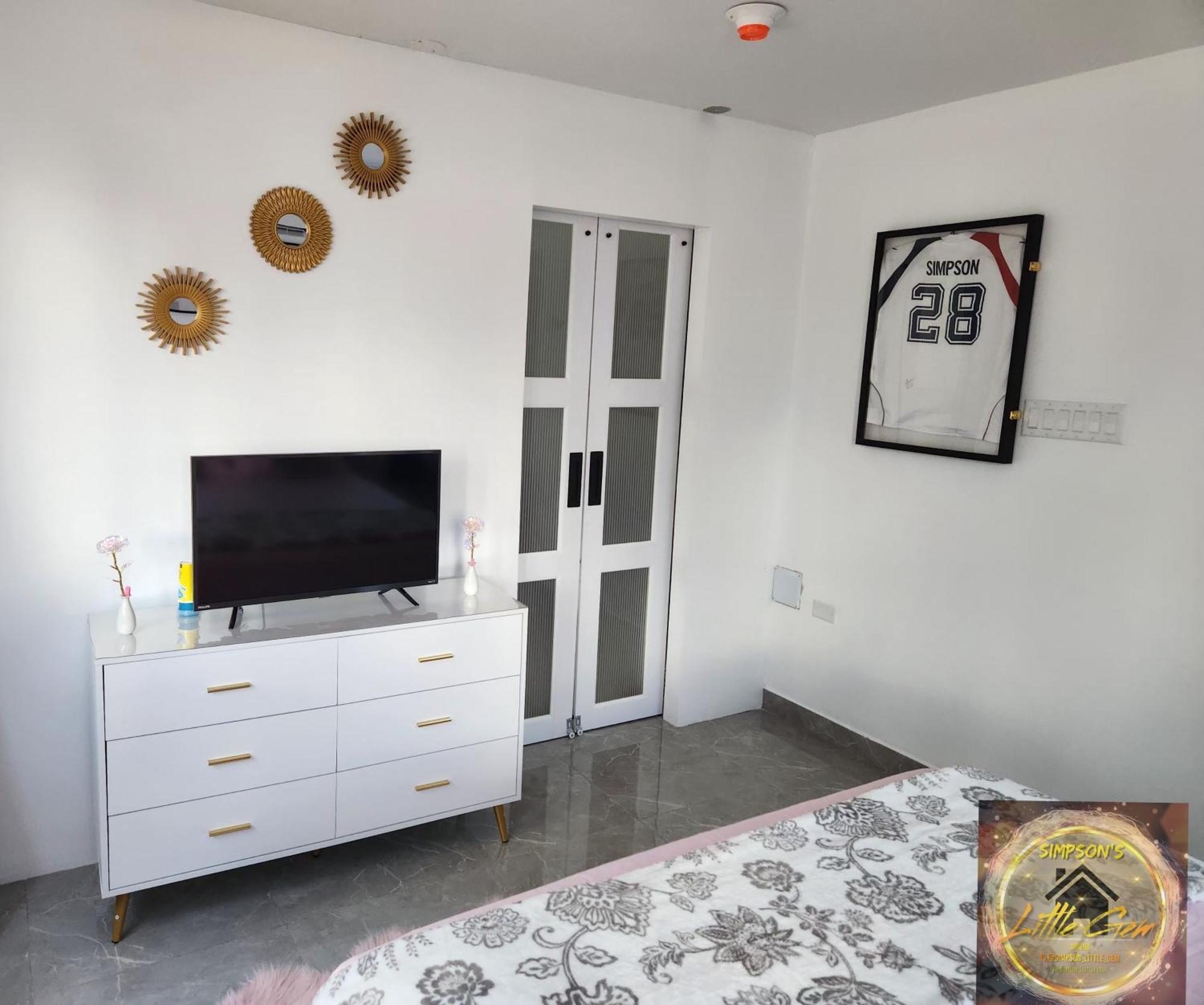 Simpson'S Little Gem Apartman Kingston Kültér fotó